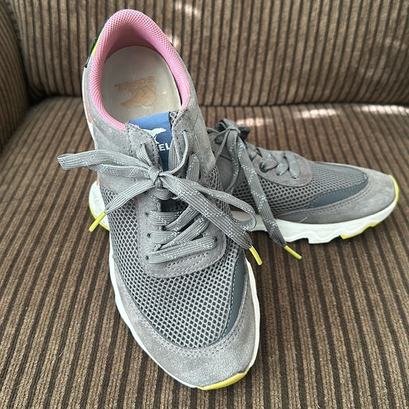 Sorel WOMEN'S KINETIC™ LITE LACE SNEAKER Size 8 - Picture 2 of 6